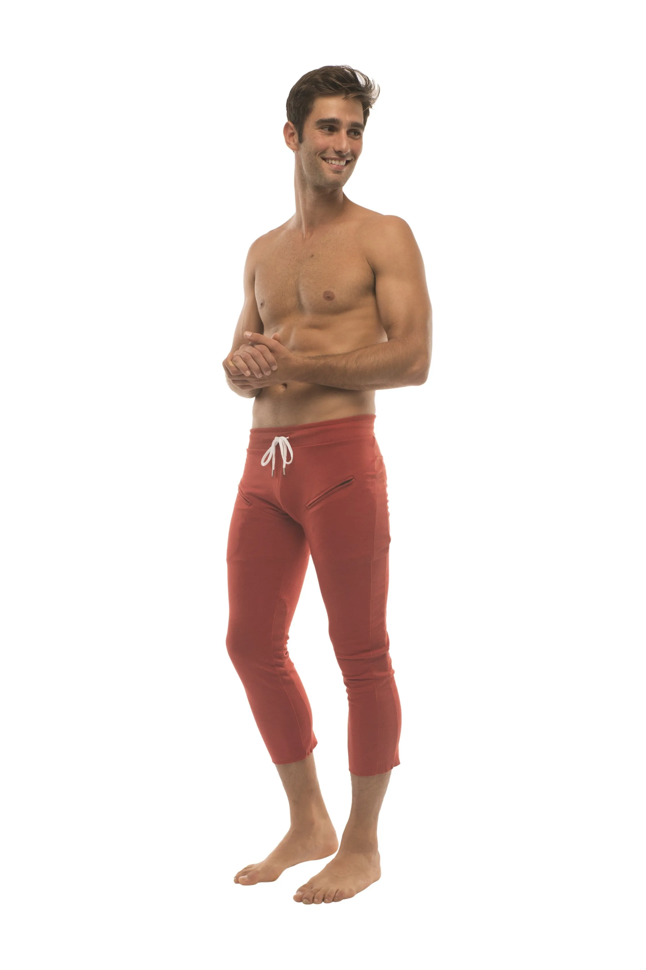 4/5 Zipper Pocket Capri Yoga Pants (Solid Cinnabar Red)