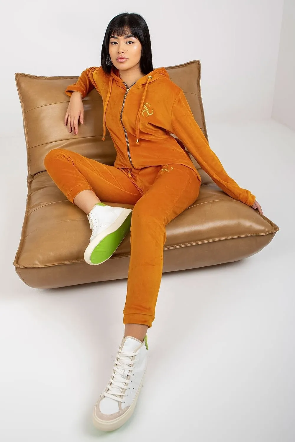 Chic Velour Lounge Set with Zippered Hoodie and Coordinating Trousers